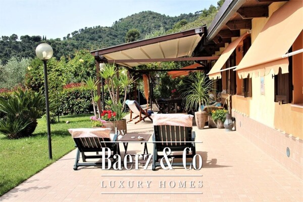 photo 8 Villa for sale 350 m²