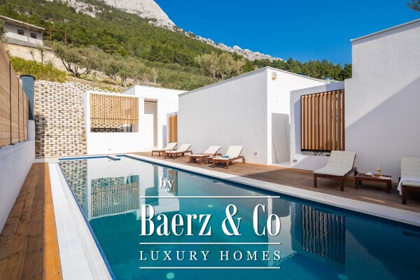 photo 5 Luxury villa with a breathtaking view near Omiš