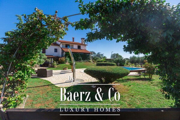 photo 4 Pula, Veli Vrh, wonderful villa plus 4 separated apartments and a pool