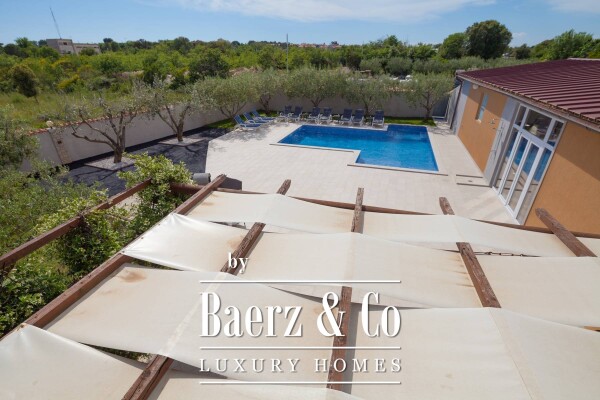 photo 10 Istria, Banjole - spacious residential and commercial holiday house, 750m2, plot 1370m2