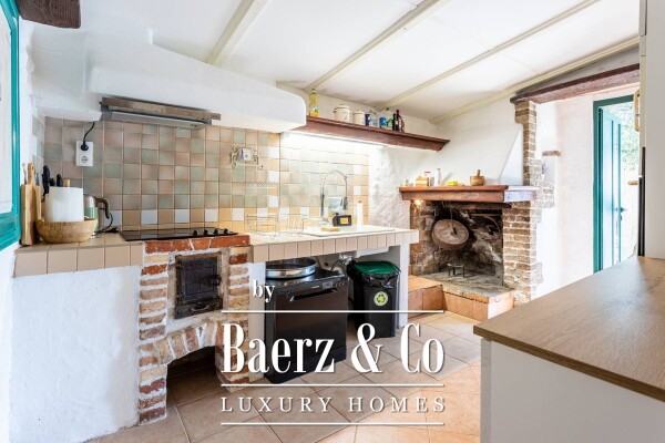 photo 11 Split, Jesenice, Beautiful authentic villa with a sea view