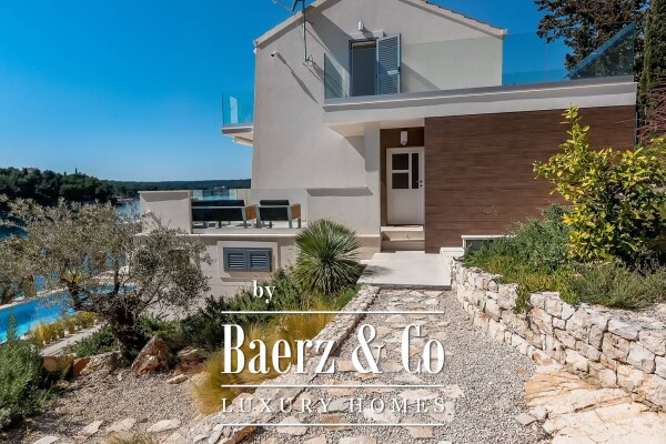 photo 6 Brac, impressive luxury villa by the sea