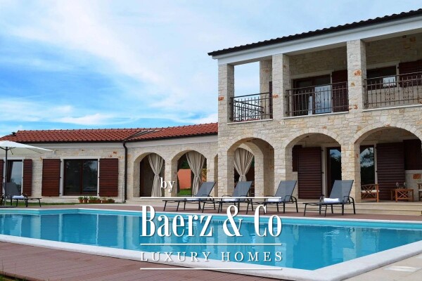 photo 3 Istria, Tinjan, a beautiful stone villa with a swimming pool on a large landscaped garden