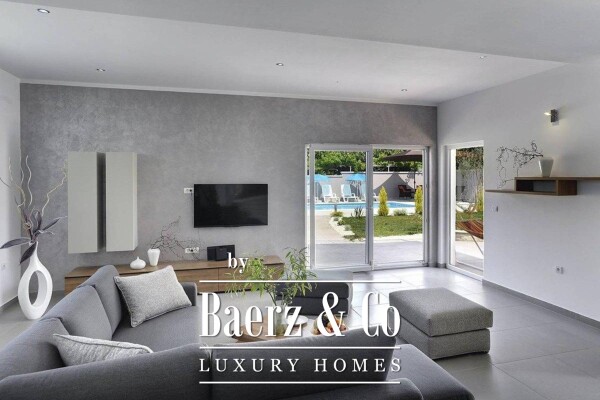 photo 17 Medulin, fully equipped villa, NKP 350m2