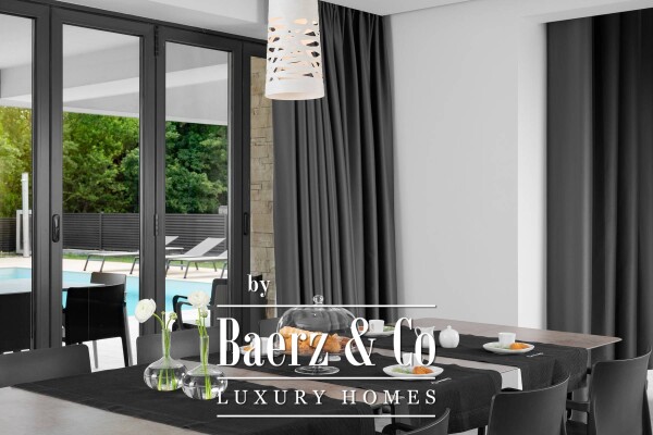 photo 10 Liznjan, an imposing villa with a swimming pool