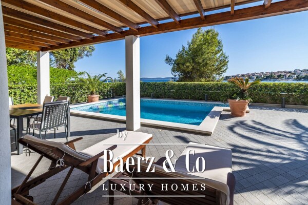 photo 96 Split, Čiovo, modern villa/boutique hotel with 8 apartments, first row to the sea