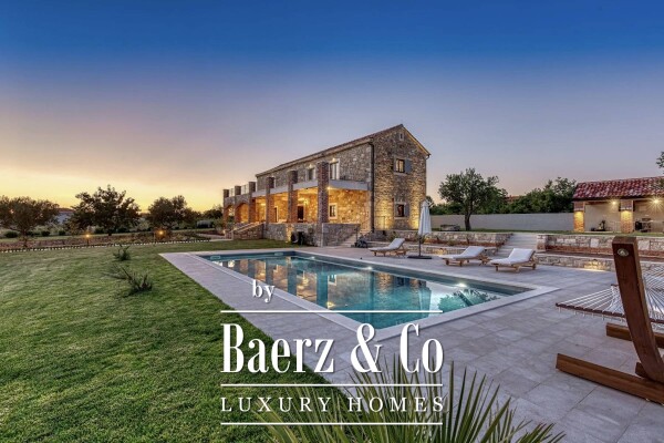 photo 1 Zadar, Murvica, spectacular stone villa with tennis court and swimming pool