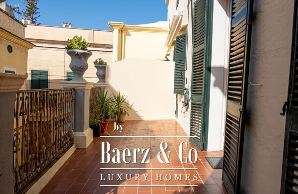 photo 15 MANSION HOUSE IN THE HEART OF THE OLD TOWN