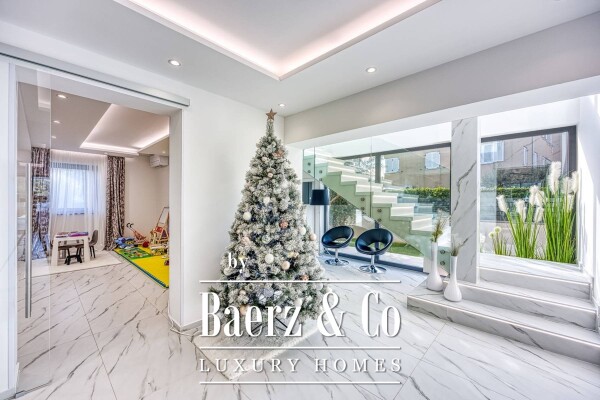 photo 20 Rovinj, an impressive family villa with a pool located in a quiet location