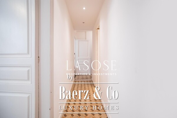 photo 30 Barcelona, Born