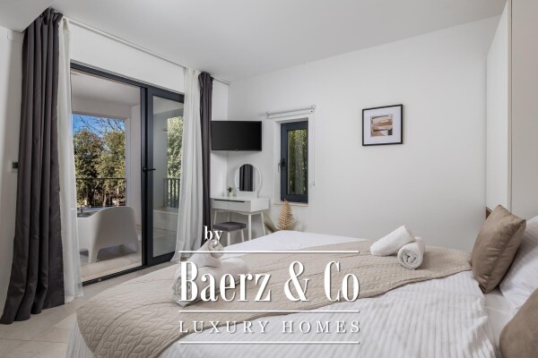 photo 10 Island of Krk, Malinska, luxury villa with two apartments in the first row to the sea