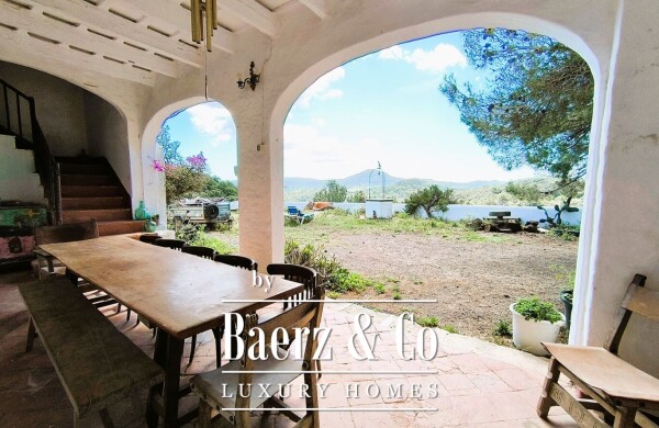 photo 4 PRIVACY, NATURE AND UNOBSTRUCTED VIEWS