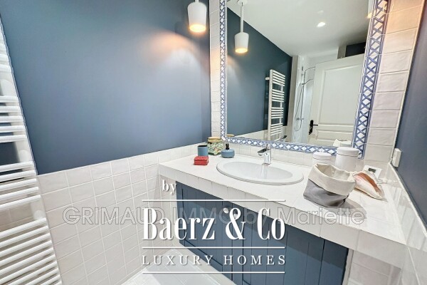 photo 9 Charming house in a quiet area, 3 bedrooms, pool, and large