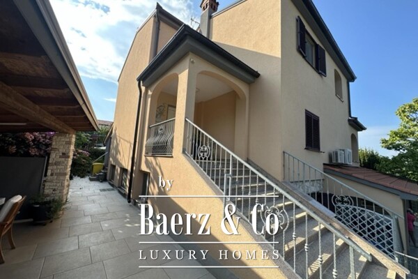 photo 13 Istria, Medulin, Banjole, high-quality detached house with 6 apartments, NKP 360 m2, near the sea