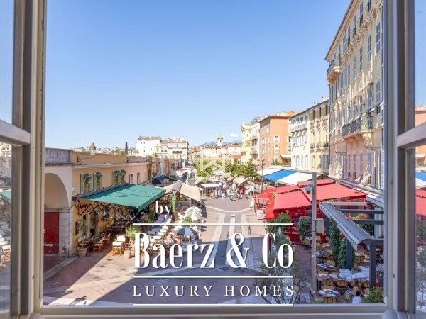photo 1 Magnificent apartments of 230 square meters in a beautiful Niçois building on the Cours Saleya.