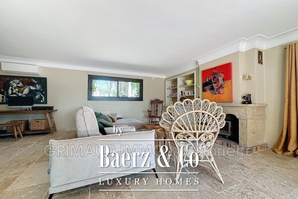 photo 9 beautiful renovated villa with swimming pool and 6 bedrooms