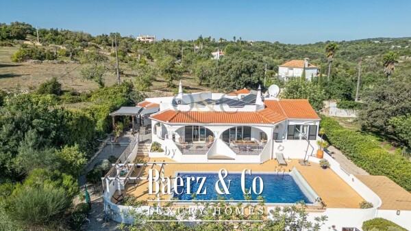 photo 1 Beautiful luxury home in Santa Bárbara de Nexe, Countryside