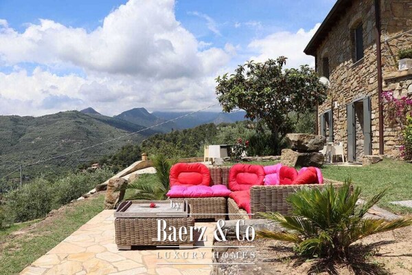 photo 39 Villa for sale 166 m²