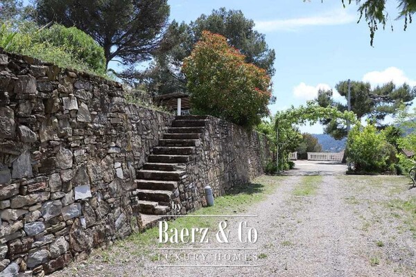 photo 118 Villa for sale 166 m²