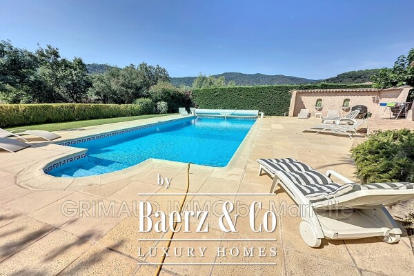 photo 4 Charming villa in a quiet area with pool, landscaped garden,