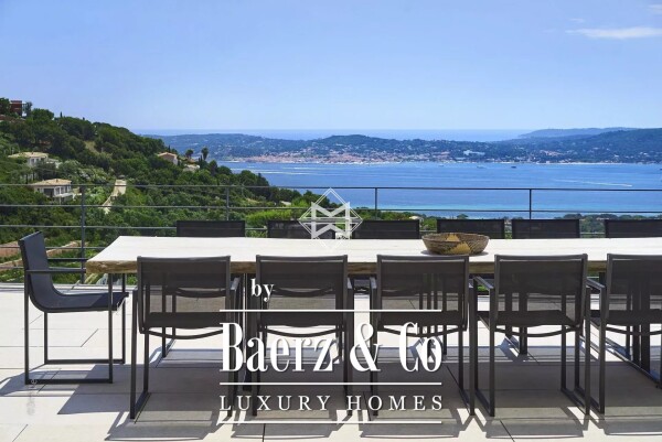 photo 2 Contemporary villa - Beautiful sea view