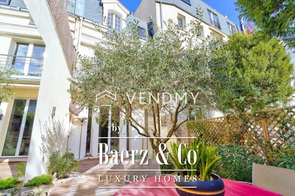 photo 1 Stunning Ultra-Secure Townhouse with Outdoor Spaces and Unobstructed View