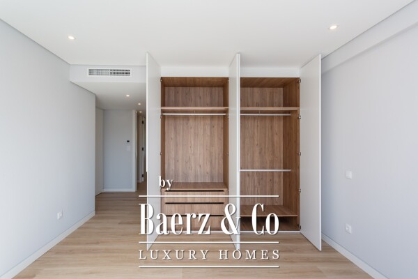 photo 5 Luxury apartment with 3 suites in the center of Carcavelos