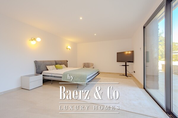 photo 2 Gassin Apartment – Just Steps from the Beach and 5 Minutes to St. Tropez