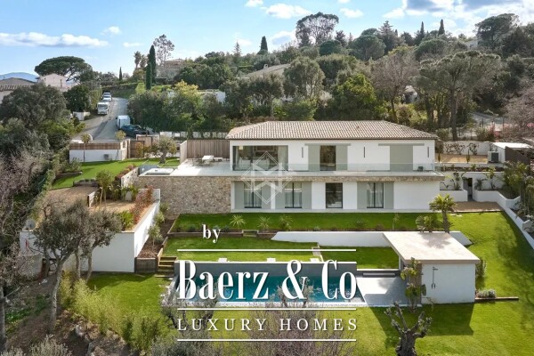 photo 3 Brand-new villa – Unobstructed view – Gated estate