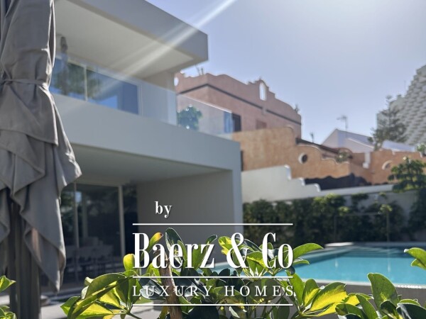 photo 19 Exceptional Luxury Villa Just Steps from the Beach