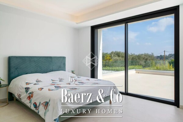 photo 18 Valbonne superb contemporary villa