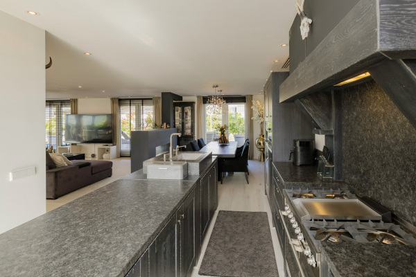 photo 18 Nassaulaan 12