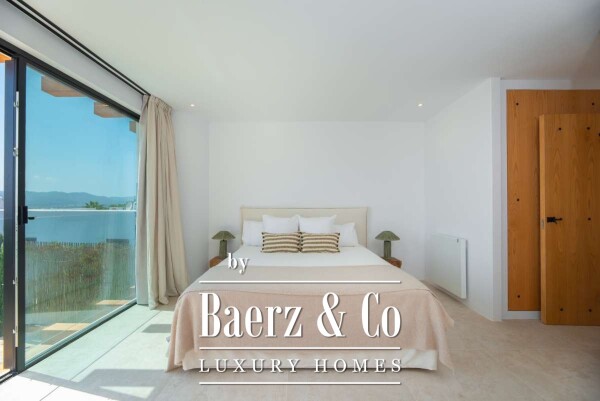 photo 20 Beautiful luxury home in Cap Martinet, Cap Martinet