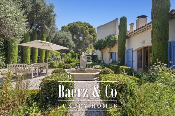 photo 4 Close to the village of Mougins – Stunning Provençal Property with Sea View