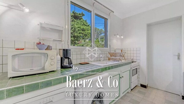 photo 11 Waterfont villa to renovate