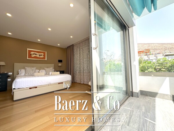 photo 26 Modern villa in central Los Cristianos