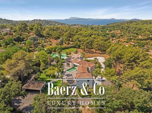 photo 1 Exceptional Villa in a Natural Setting Between Vineyards and Forest, Just 10 Minutes from the Beaches