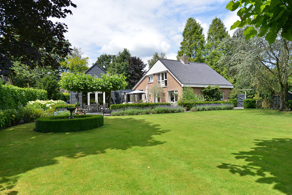 photo 1 Ameroever 64