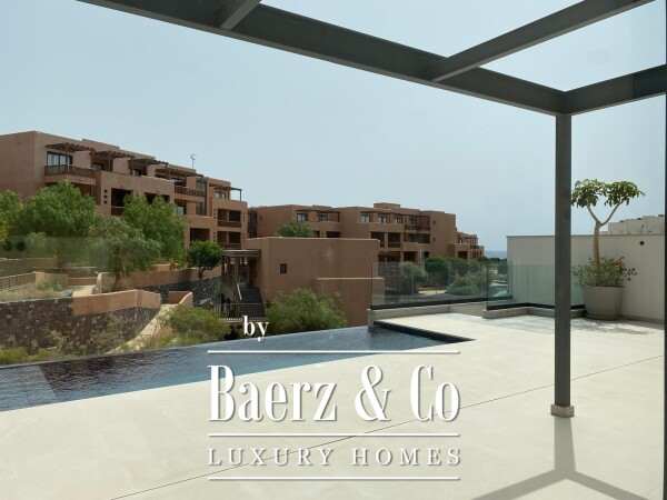 photo 25 Robust corner plot chalet in Tenerife south