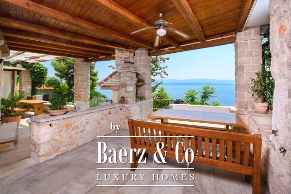 photo 2 Brač, Murvica, stone house with five residential units and sea view