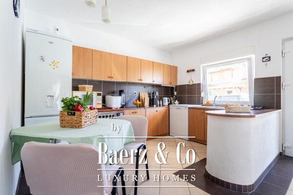 photo 25 Čiovo, Okrug Gornji,  4-apartment house with an outdoor kitchen, third row from the sea