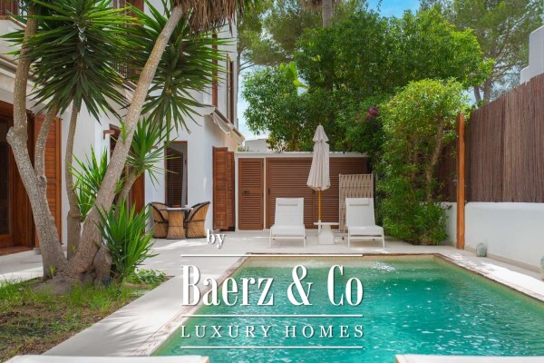 photo 1 Beautiful luxury home in Santa Gertrudis, Santa Gertrudis