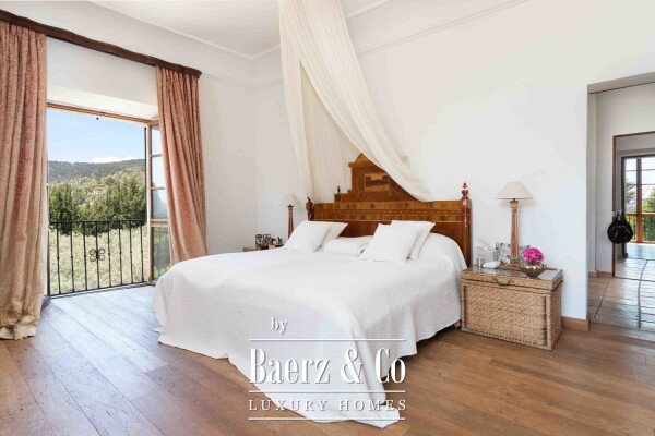 photo 21 Historic and Noble Royal Mansion with 2 Guest Villas