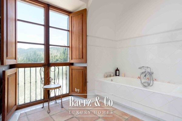 photo 23 Historic and Noble Royal Mansion with 2 Guest Villas