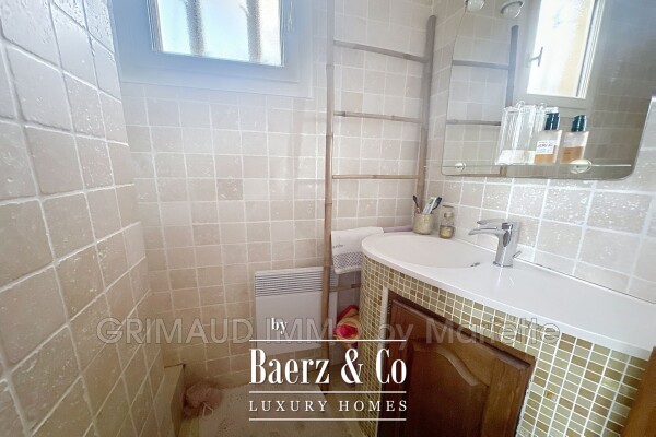 photo 7 country house, in a quiet area with 4 bedrooms, swimming poo