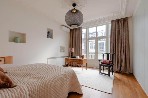 photo 24 Van Breestraat 45