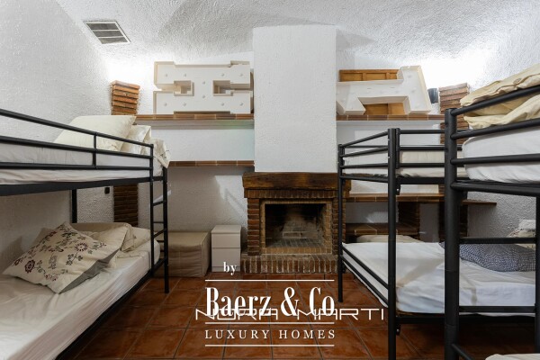 photo 44 Independent house with a pool, garden, and large terraces in La Plana – Bellsoleig