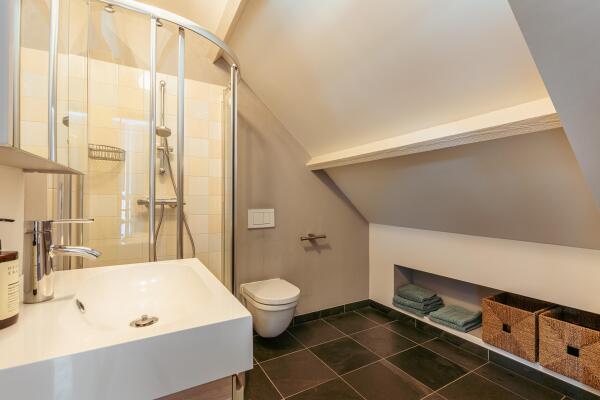 photo 52 Diepenbrockstraat 18