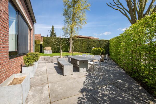 photo 32 Bouwensstraat 25