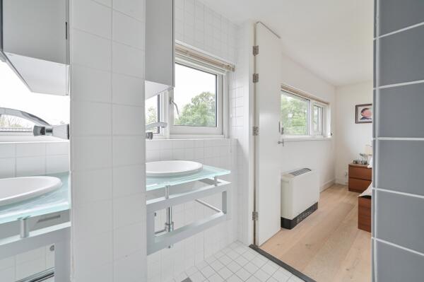 photo 48 Raadhuislaan 4